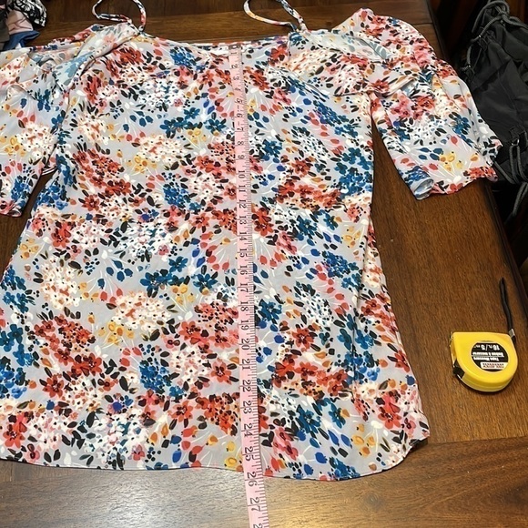 Devlin floral print cold shoulder shift dress - Picture 9 of 11